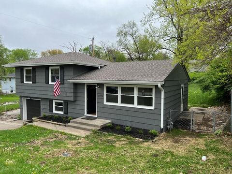 2015 NE Englewood Road Kansas City MO 64118