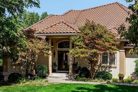 2329 NE Lake Breeze Lane Lee's Summit MO 64086