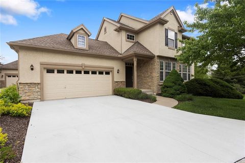 Photo of 9827 Nieman Place, Overland Park, KS 66213 (MLS # 2616569)