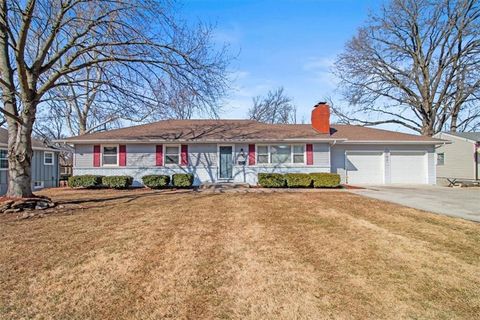 5016 Rock Creek Lane, Mission, KS 66205 - #: 2600810