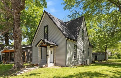 1423 S Moniteau Avenue Sedalia MO 65301