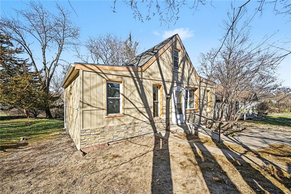 1613 Clifford Street