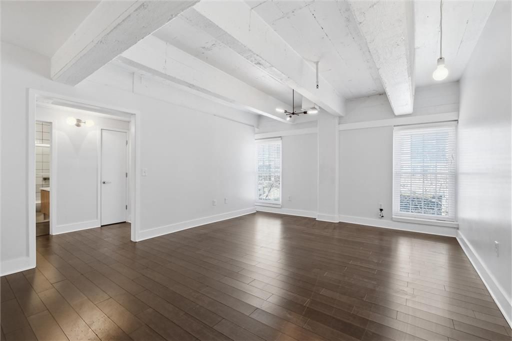 Photo of 3001 Gillham Road #201, Kansas City, MO 64108 (MLS # 2608112)