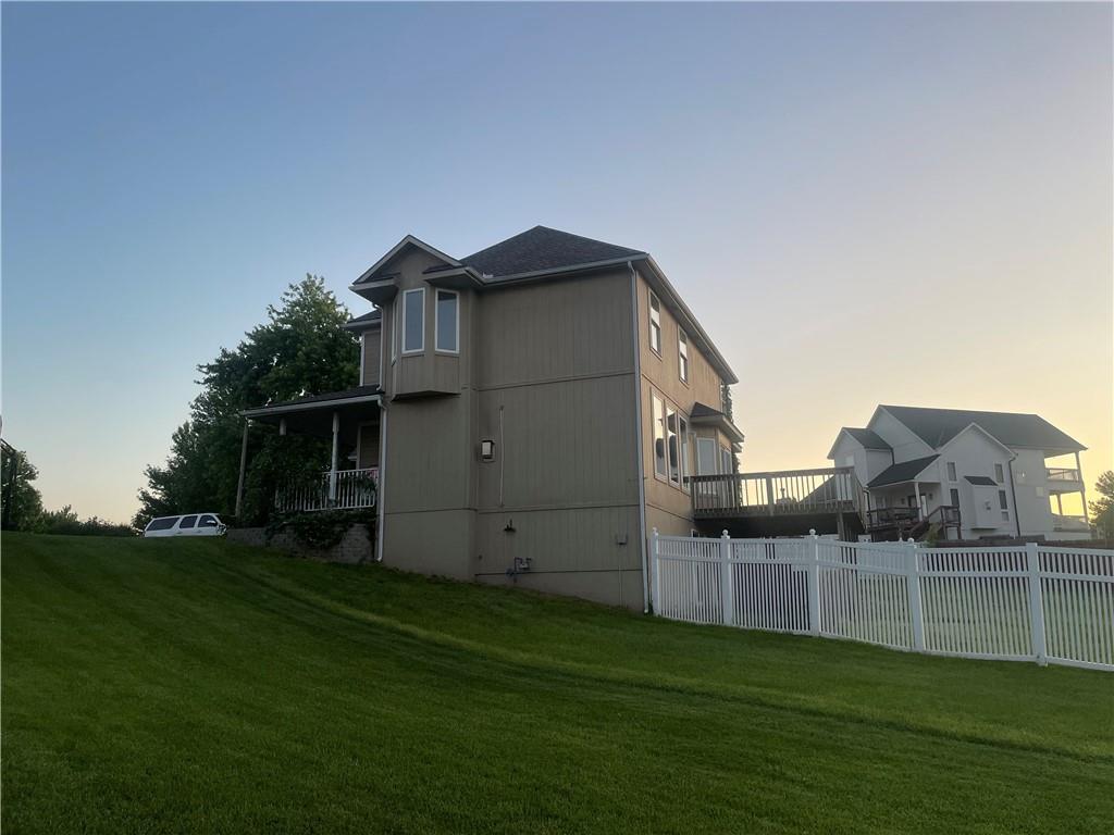 952 NW Maplewood Court