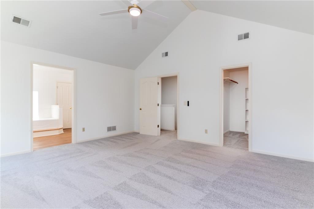 Olathe, Kansas 66062, United States, 4 Bedrooms Bedrooms, ,3 BathroomsBathrooms,Residential,Active,160829