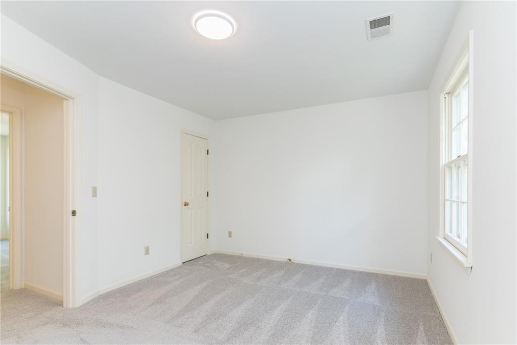 Olathe, Kansas 66062, United States, 4 Bedrooms Bedrooms, ,3 BathroomsBathrooms,Residential,Active,160829