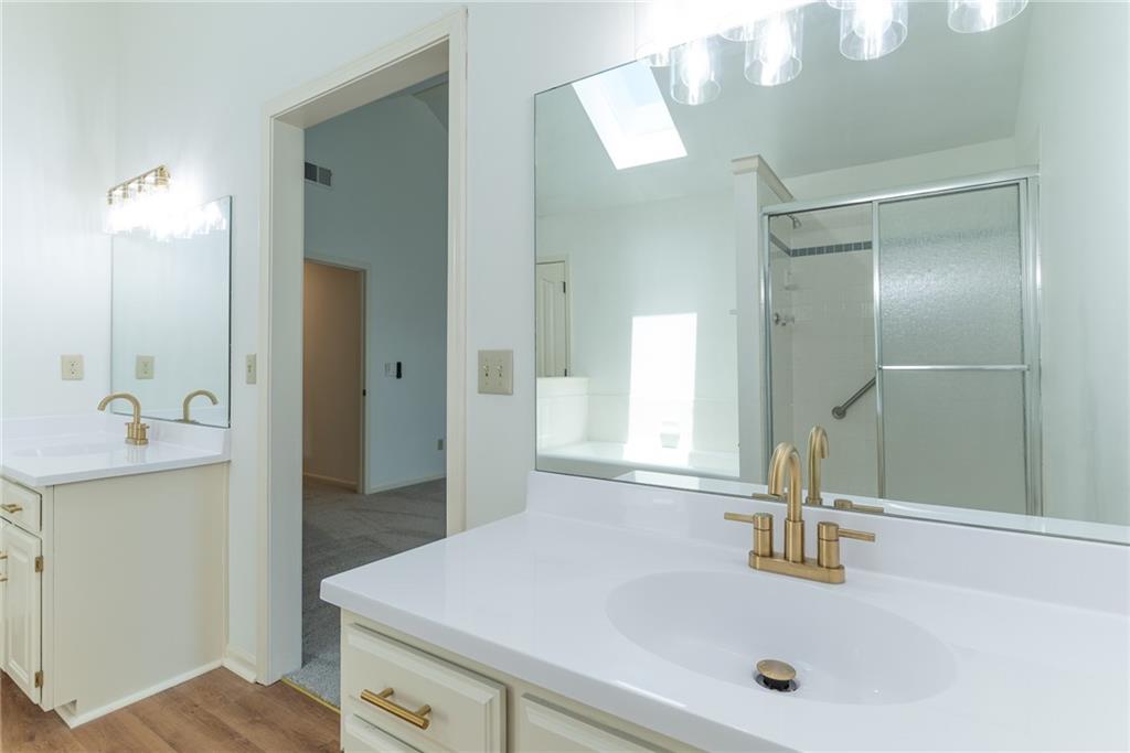 Olathe, Kansas 66062, United States, 4 Bedrooms Bedrooms, ,3 BathroomsBathrooms,Residential,Active,160829