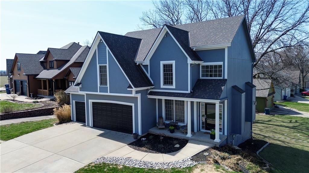 Photo of 1124 Aspen Drive, Liberty, MO 64068 (MLS # 2606491)