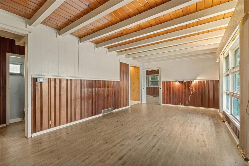 980 NW South Shore Drive