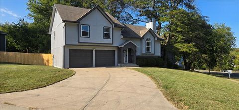 632 NE Bristol Drive Lee's Summit MO 64086