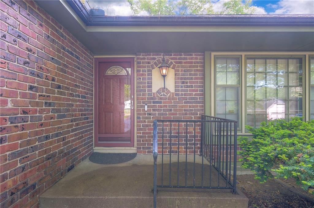 3913 Stonewall Avenue