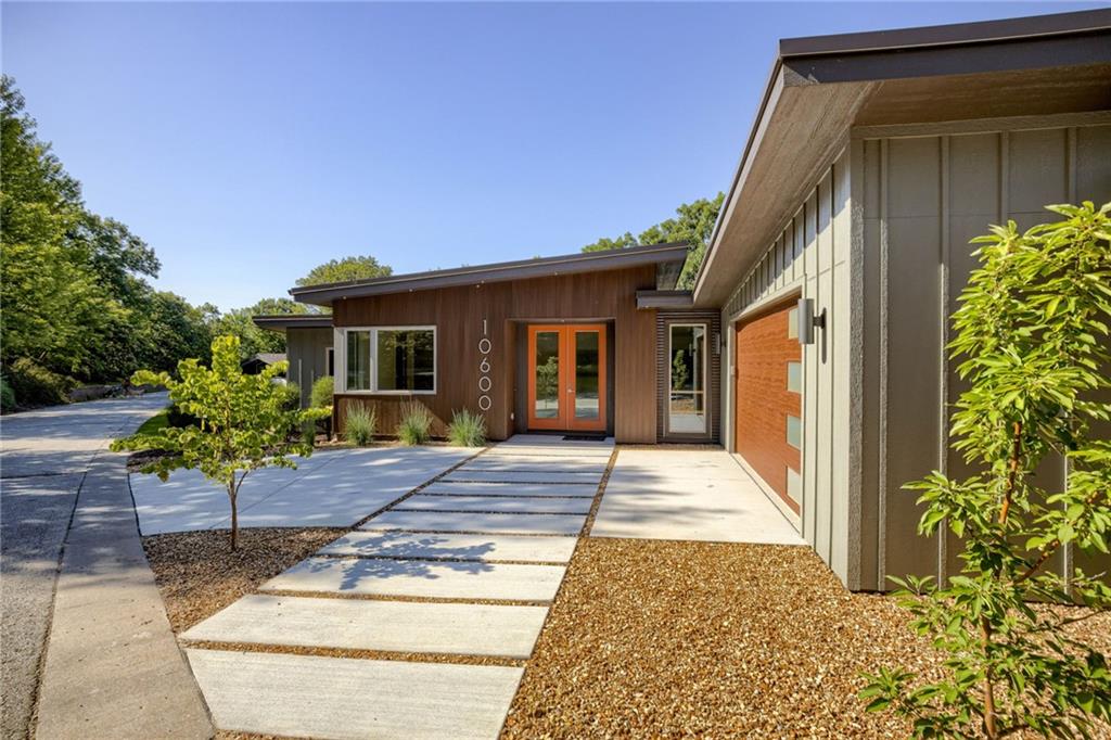 10600 Chateau Lane