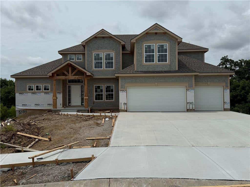 Photo of 1070 Fir Lane, Liberty, MO 64068 (MLS # 2612385)