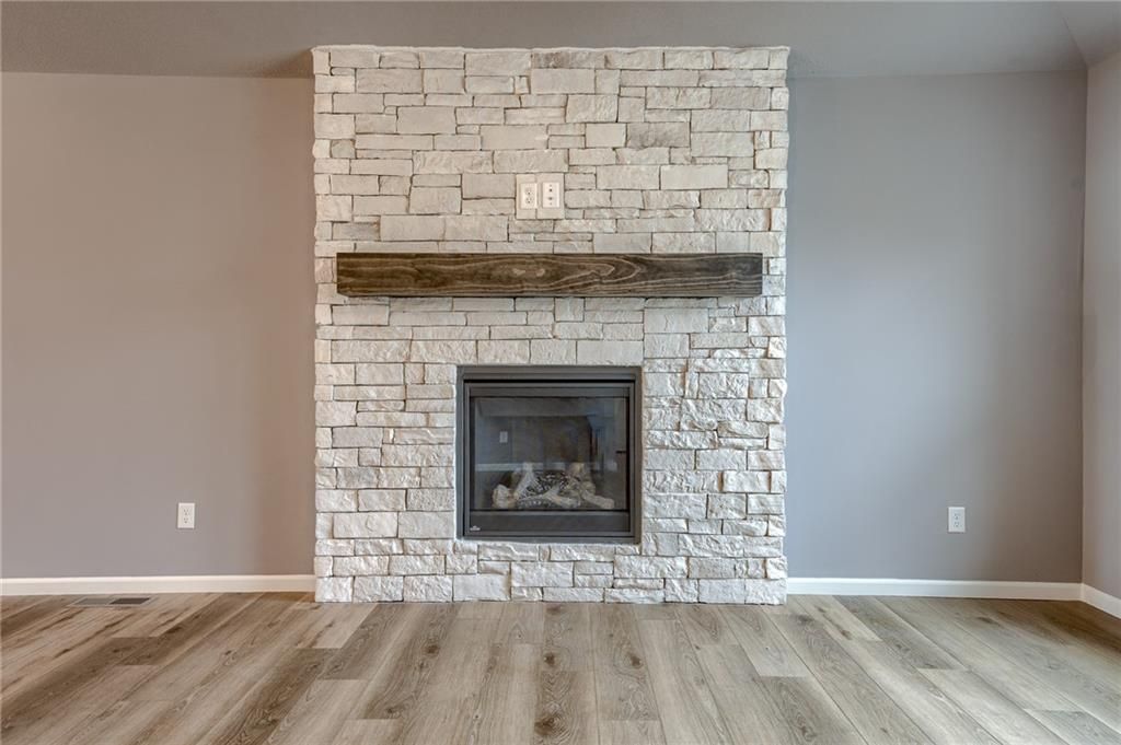 Photo of 20560 Newcastle Street, Spring Hill, KS 66083 (MLS # 2608525)