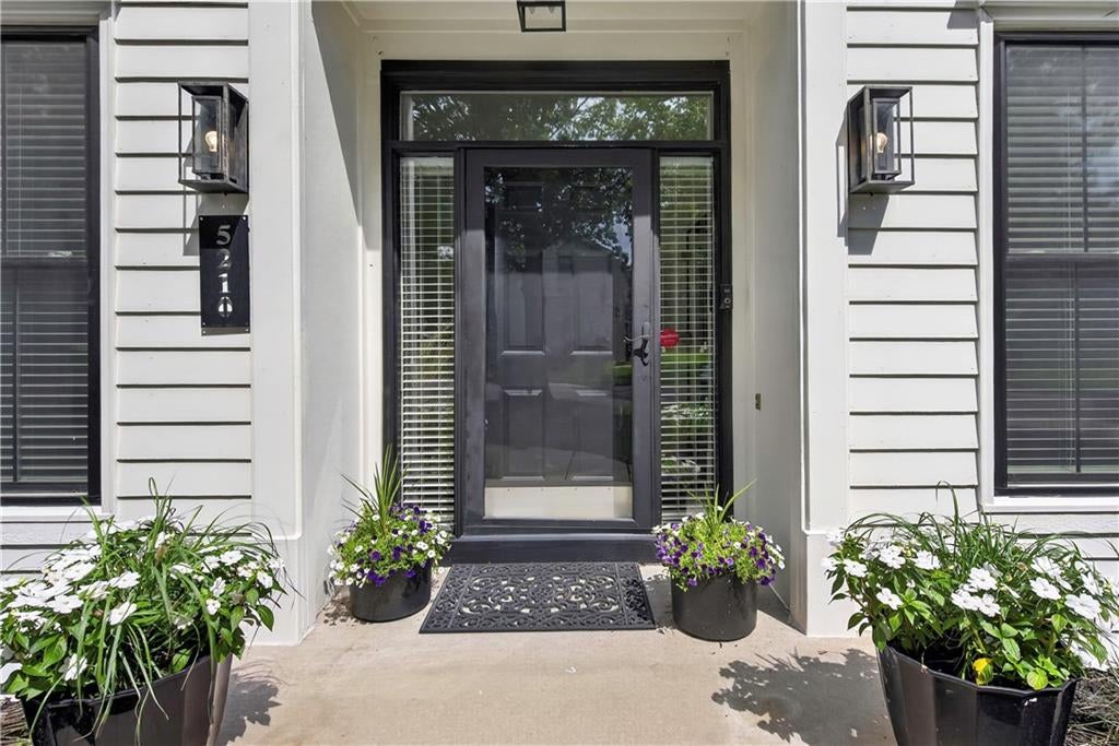 5210 W 157TH Place
