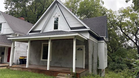 Photo of 4111 McGee Street, Kansas City, MO 64110 (MLS # 2642529)