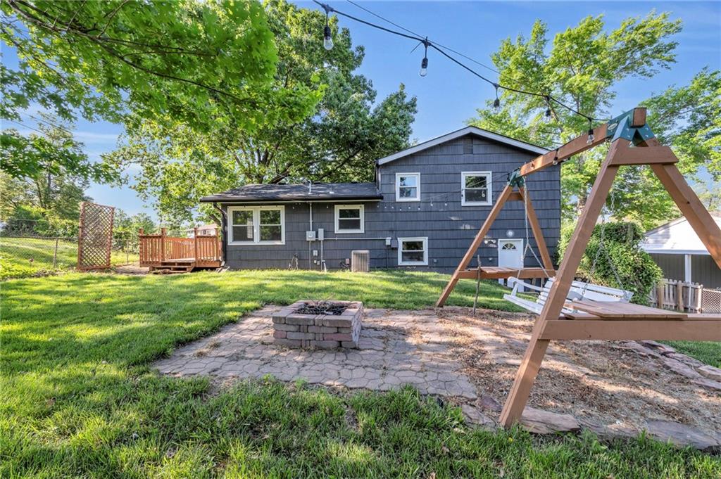 3208 NE 64th Terrace