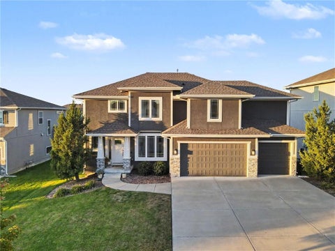 Photo of 16046 W 172nd Terrace, Olathe, KS 66062 (MLS # 2648561)