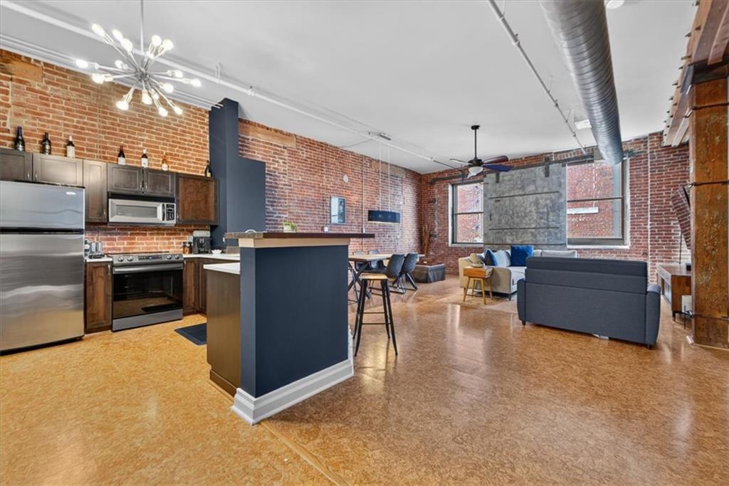 200 Main Street 512