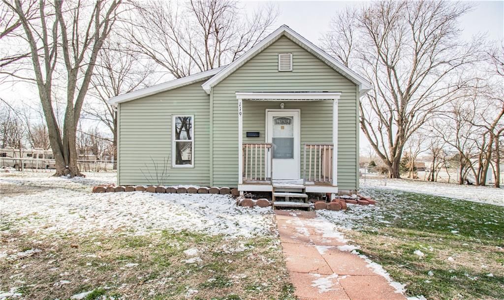 Photo of 119 E 15th Terrace, Higginsville, MO 64036 (MLS # 2607807)