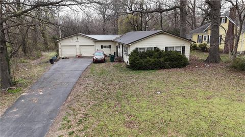 1401 N Main Street Pittsburg KS 66762