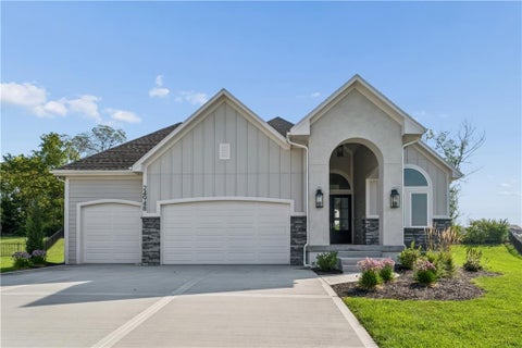 Photo of 24948 W 98th Place, Lenexa, KS 66227 (MLS # 2637292)
