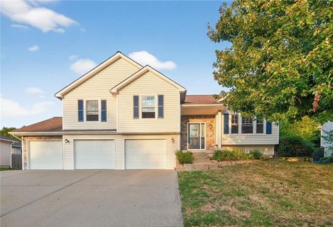542 Creekside Court, Lansing, KS 66043 - MLS#: 2570114