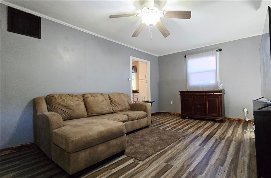3137 Hawthorne Drive