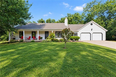 Photo of 1102 S Elm Street, Louisburg, KS 66053 (MLS # 2639159)