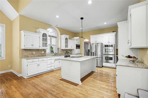 Photo of 12247 W 128th Street, Overland Park, KS 66213 (MLS # 2595996)