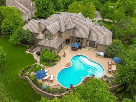 Photo of 4600 W 146th Street, Overland Park, KS 66224 (MLS # 2616595)