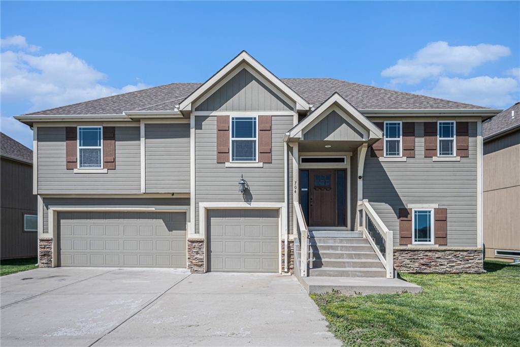 704 Walnut Drive