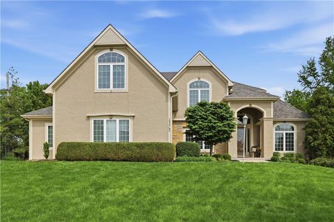 Photo of 15565 S Gallery Street, Olathe, KS 66062 (MLS # 2621039)
