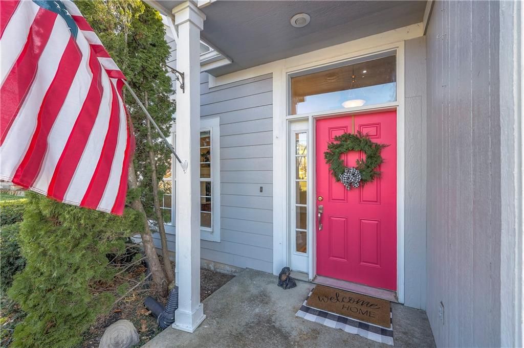 Photo of 385 W Sunset Street, Gardner, KS 66030 (MLS # 2591515)