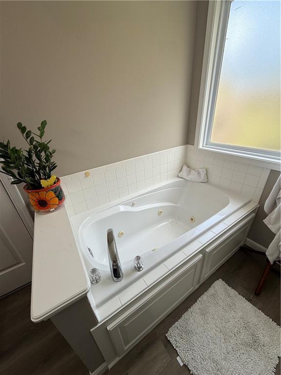 Kansas City, Missouri 64133, United States, 3 Bedrooms Bedrooms, ,2 BathroomsBathrooms,Residential,Pending,127604