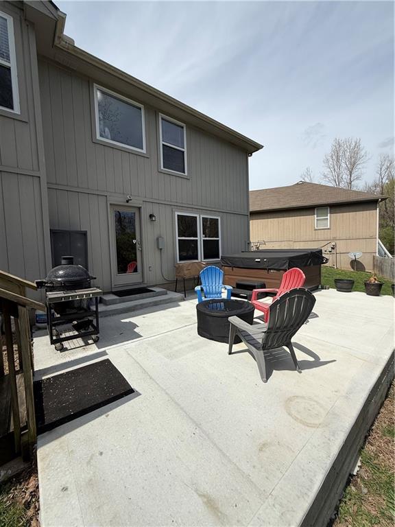 Kansas City, Missouri 64133, United States, 3 Bedrooms Bedrooms, ,2 BathroomsBathrooms,Residential,Pending,127604