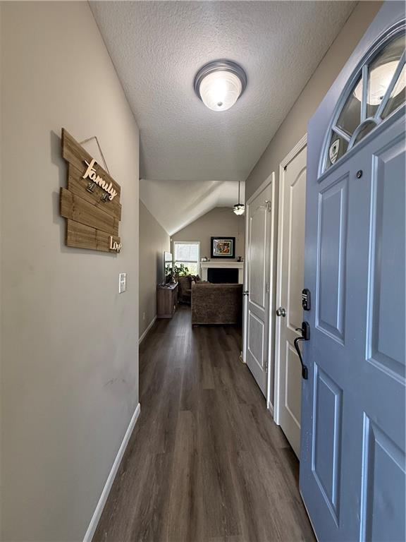 Kansas City, Missouri 64133, United States, 3 Bedrooms Bedrooms, ,2 BathroomsBathrooms,Residential,Pending,127604