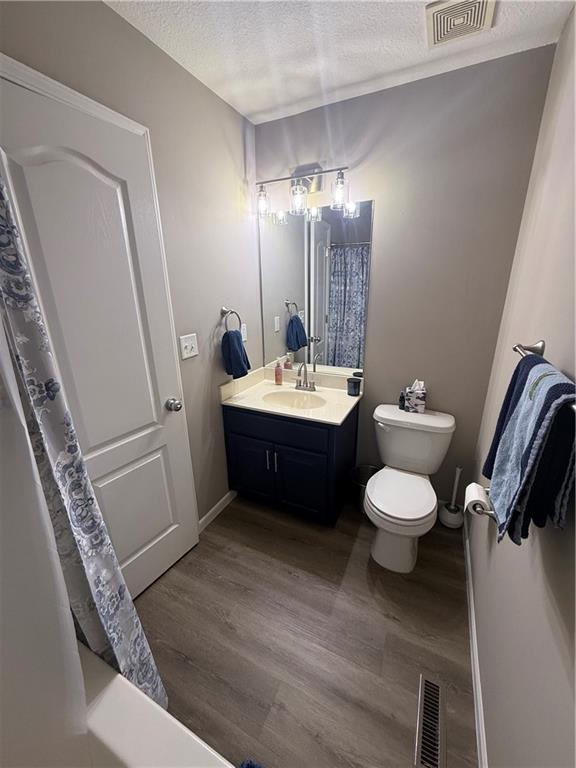 Kansas City, Missouri 64133, United States, 3 Bedrooms Bedrooms, ,2 BathroomsBathrooms,Residential,Pending,127604