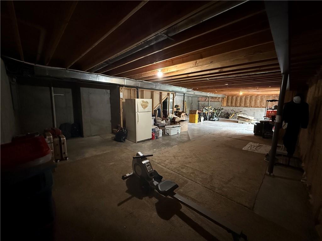 Kansas City, Missouri 64133, United States, 3 Bedrooms Bedrooms, ,2 BathroomsBathrooms,Residential,Pending,127604