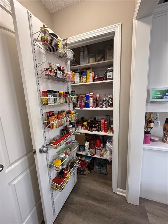 Kansas City, Missouri 64133, United States, 3 Bedrooms Bedrooms, ,2 BathroomsBathrooms,Residential,Pending,127604