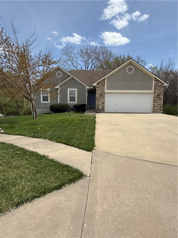 Kansas City, Missouri 64133, United States, 3 Bedrooms Bedrooms, ,2 BathroomsBathrooms,Residential,Pending,127604