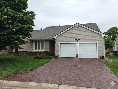 Photo of 12604 Baltimore Court, Kansas City, MO 64145 (MLS # 2618398)
