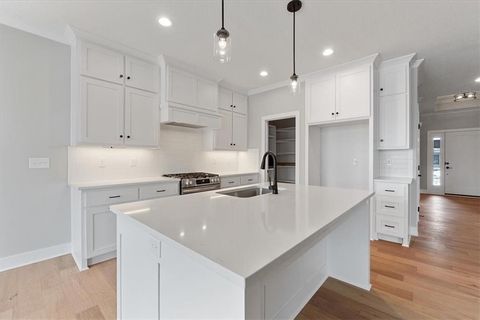 MLS: 2532285