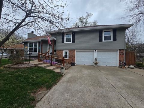 205 Richwood Lane Blue Springs MO 64014