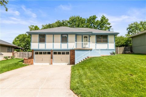 Photo of 2134 NE Belvoir Street, Lees Summit, MO 64086 (MLS # 2619282)