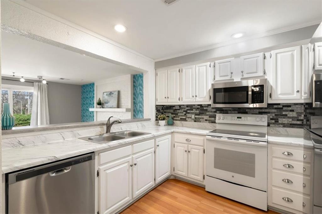 10712 Glenwood Street B