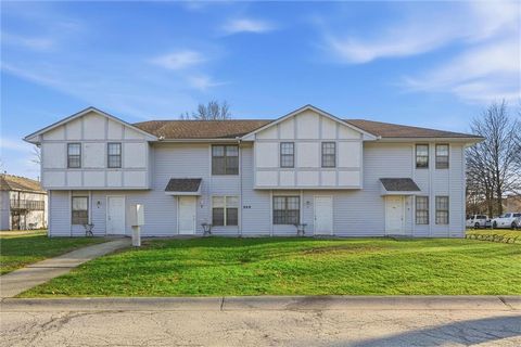 808 SW Meadowridge Drive Blue Springs MO 64015