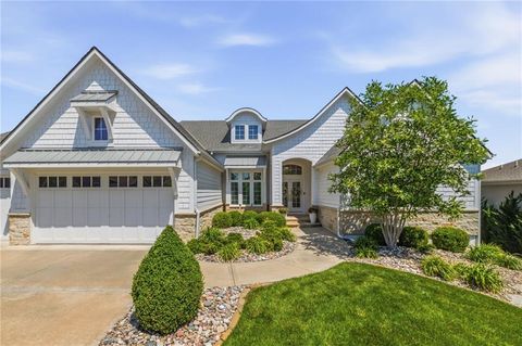 Photo of 3300 W 156 Street, Overland Park, KS 66224 (MLS # 2622327)