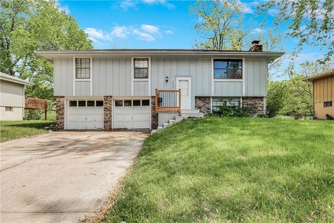 2320 SW Keystone Drive, Blue Springs, MO 64014 - MLS#: 2545063