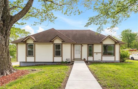 Photo of 900 Summit Road, Knob Noster, MO 65336 (MLS # 2615863)